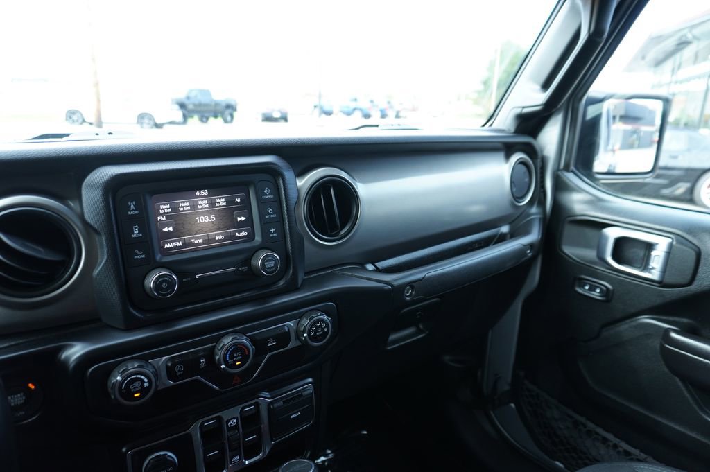 Used 2020 Jeep Gladiator Sport w/ Quick Order Package 24S AWD/4WD image 18