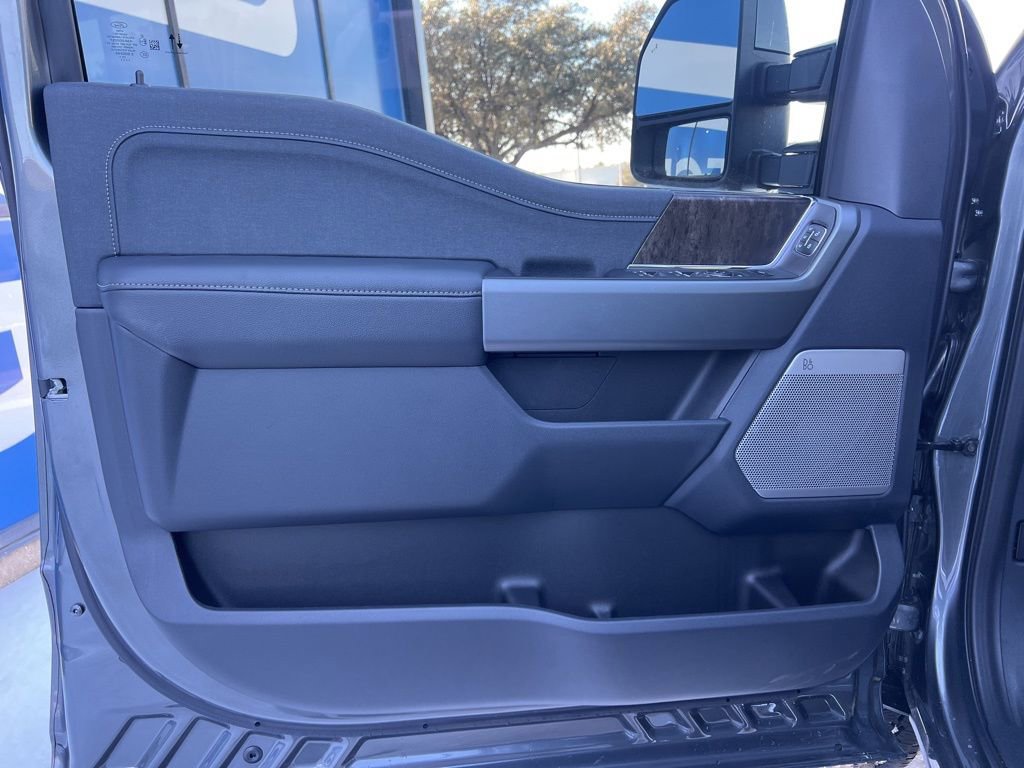 New 2026 Ford F250 Lariat w/ FX4 Off-Road Package image 12