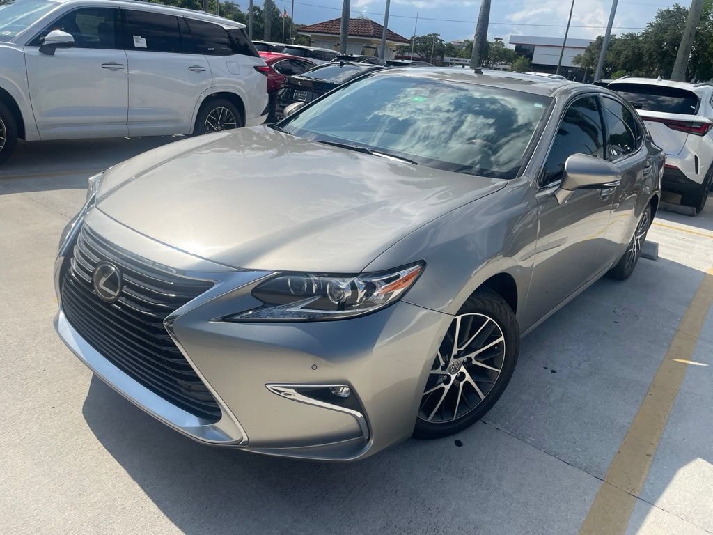 Used 2018 Lexus ES 350 w/ Luxury Package w/Wood Trim FWD image 5