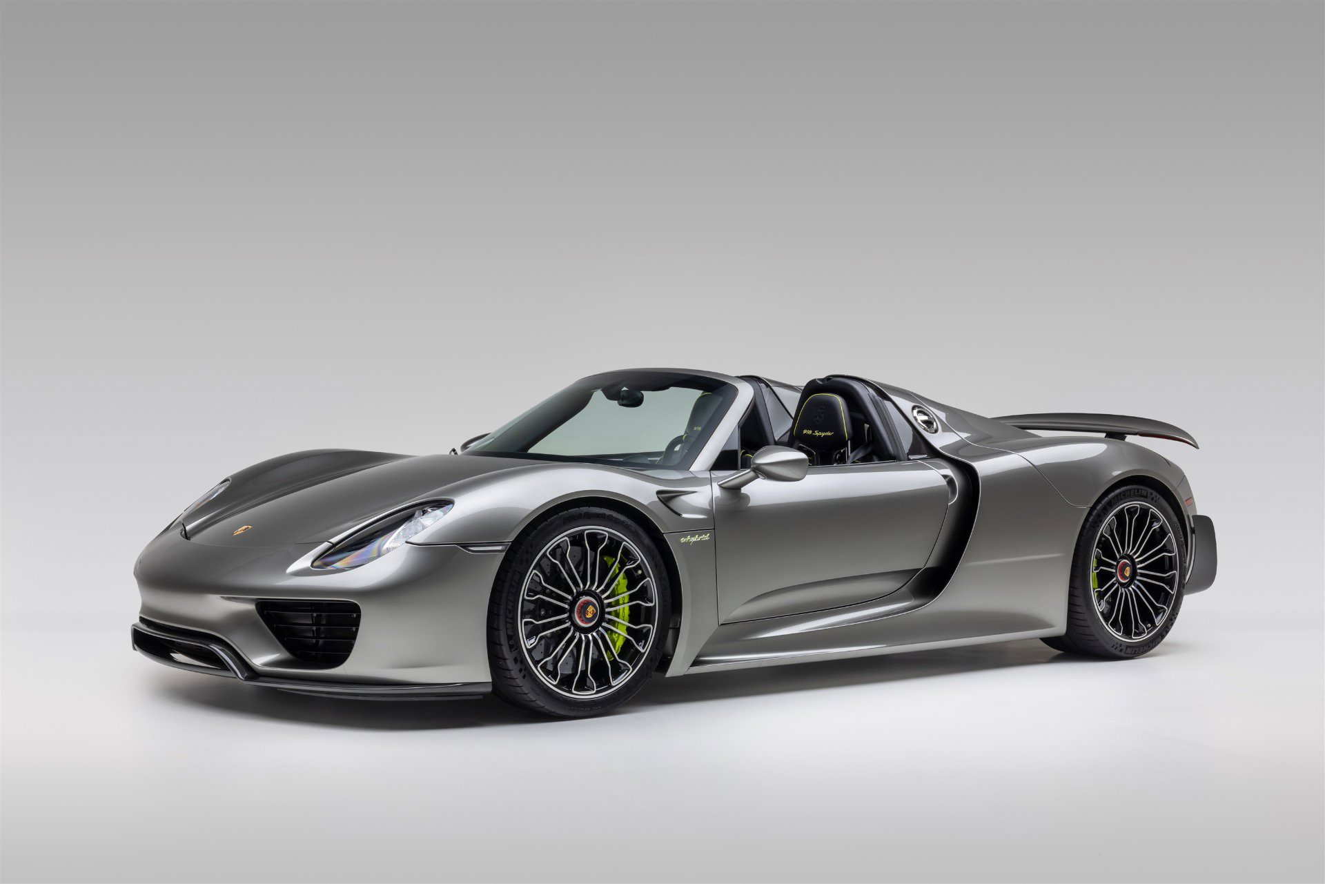 Used 2015 Porsche 918 Spyder AWD/4WD image 4