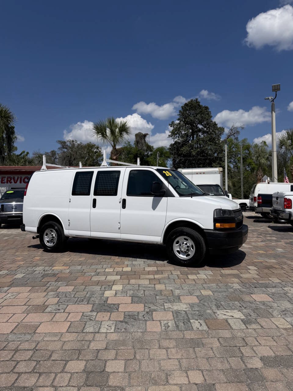 Used 2020 Chevrolet Express 2500 w/ Driver Convenience Package RWD image 4