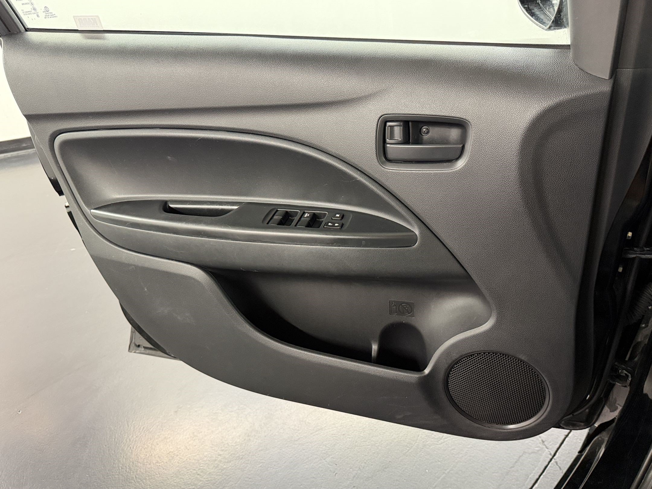 Used 2024 Mitsubishi Mirage ES FWD image 14