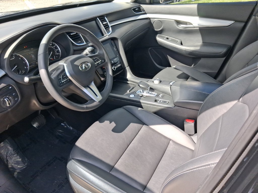 Used 2020 INFINITI QX50 Luxe FWD image 12