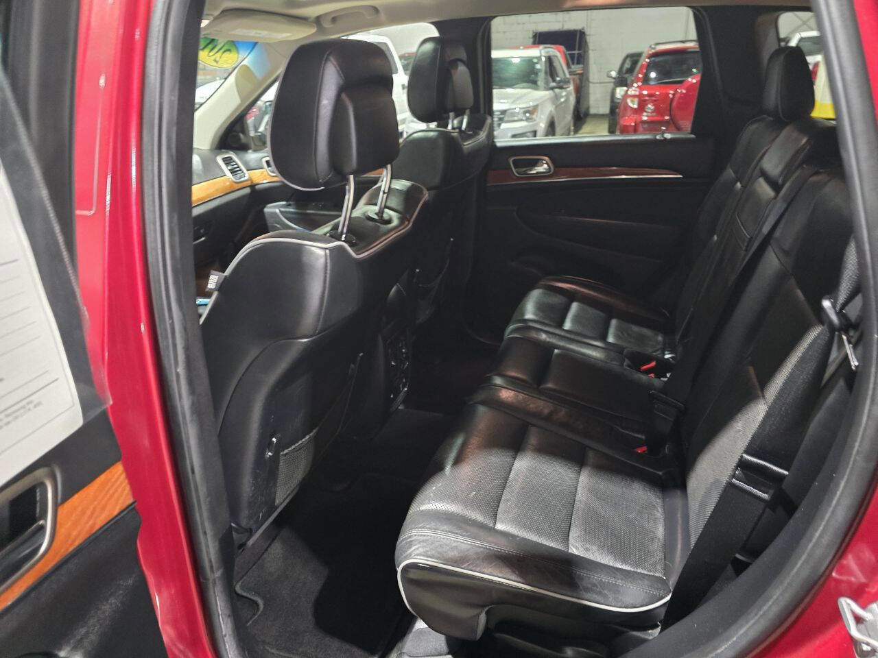Used 2012 Jeep Grand Cherokee Overland image 29