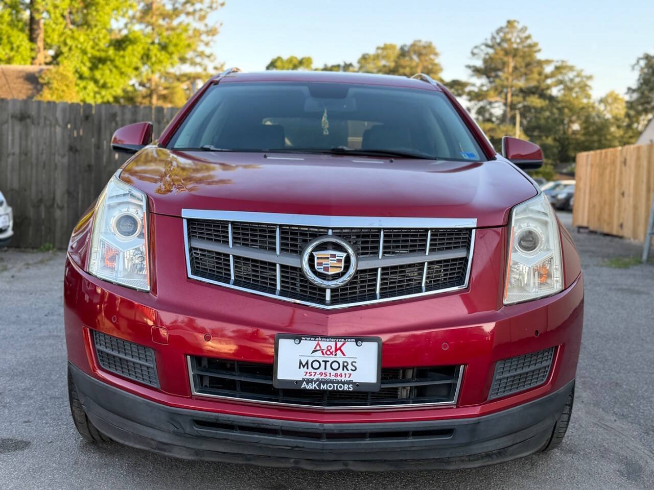 Used 2011 Cadillac SRX Luxury AWD/4WD image 4