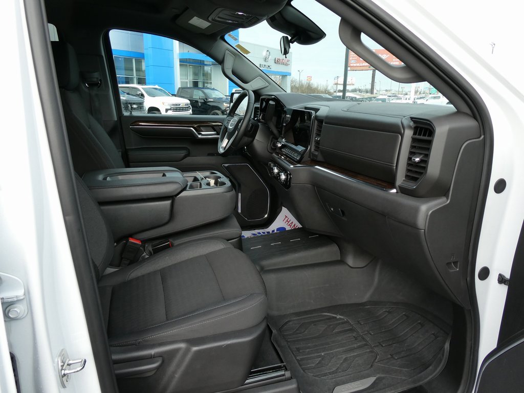 Certified 2024 GMC Sierra 1500 Elevation image 16