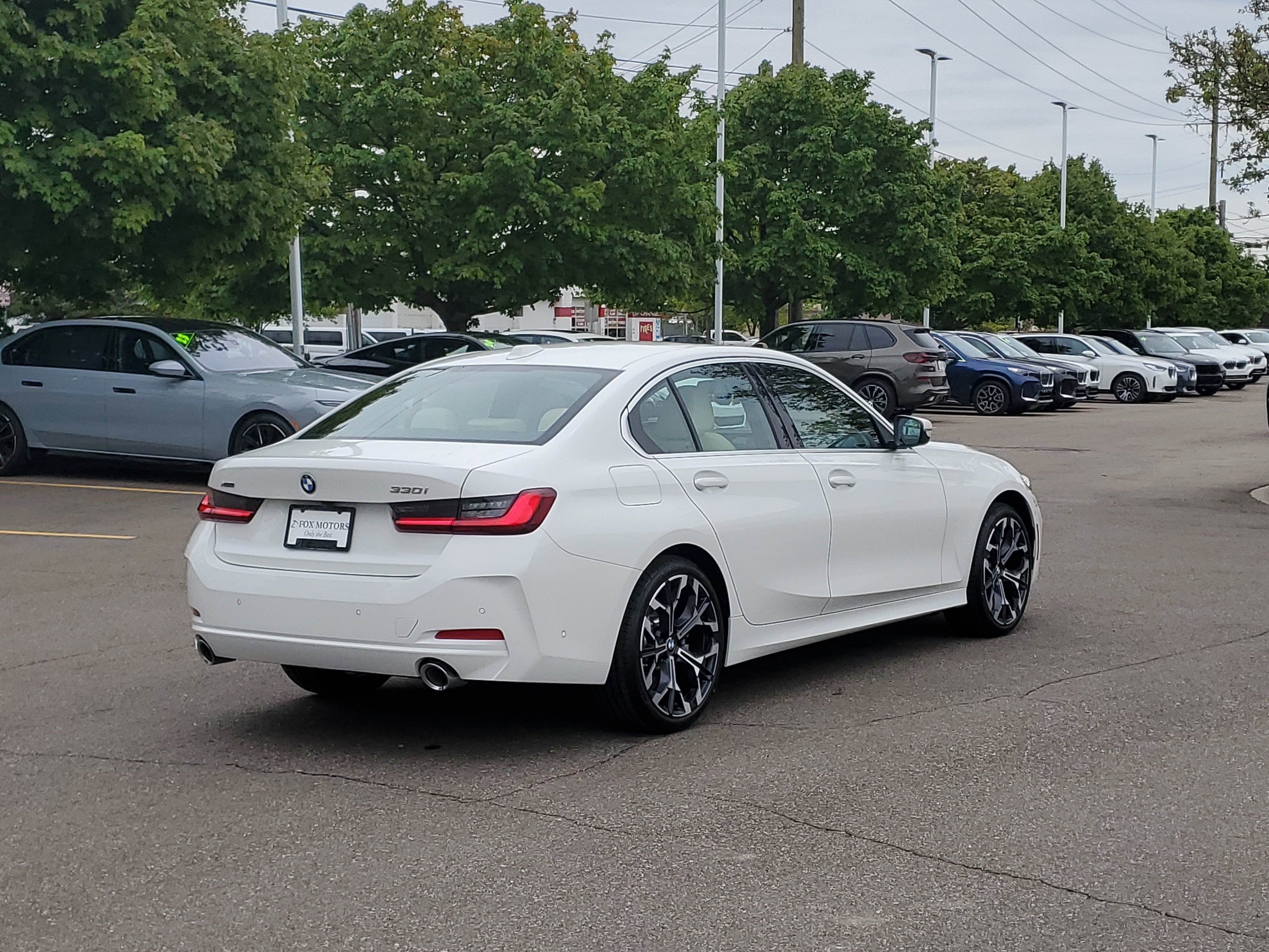 Certified 2026 BMW 330i xDrive Sedan w/ Premium Package AWD/4WD image 3