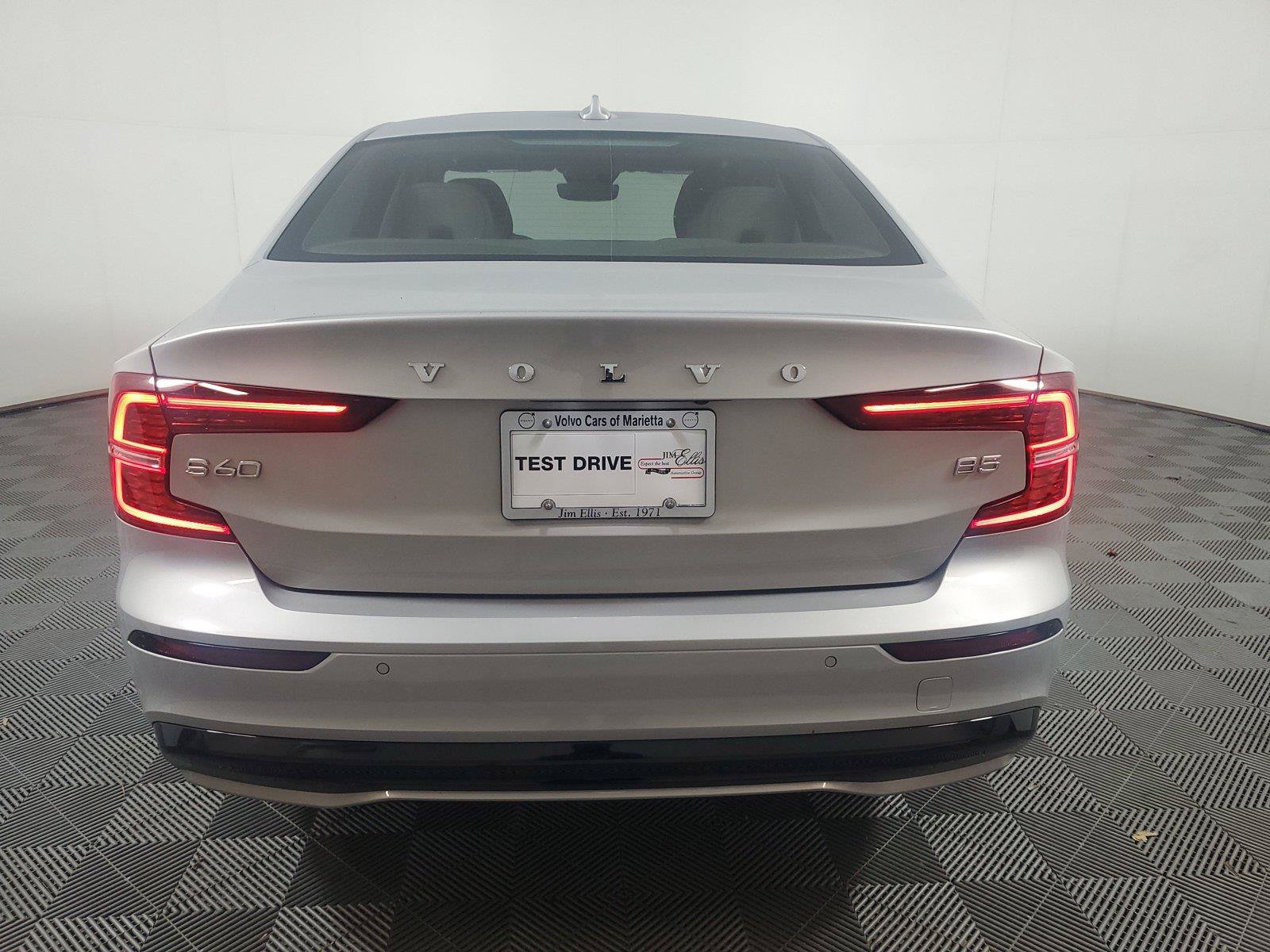 Used 2024 Volvo S60 B5 Core w/ Climate Package FWD image 5