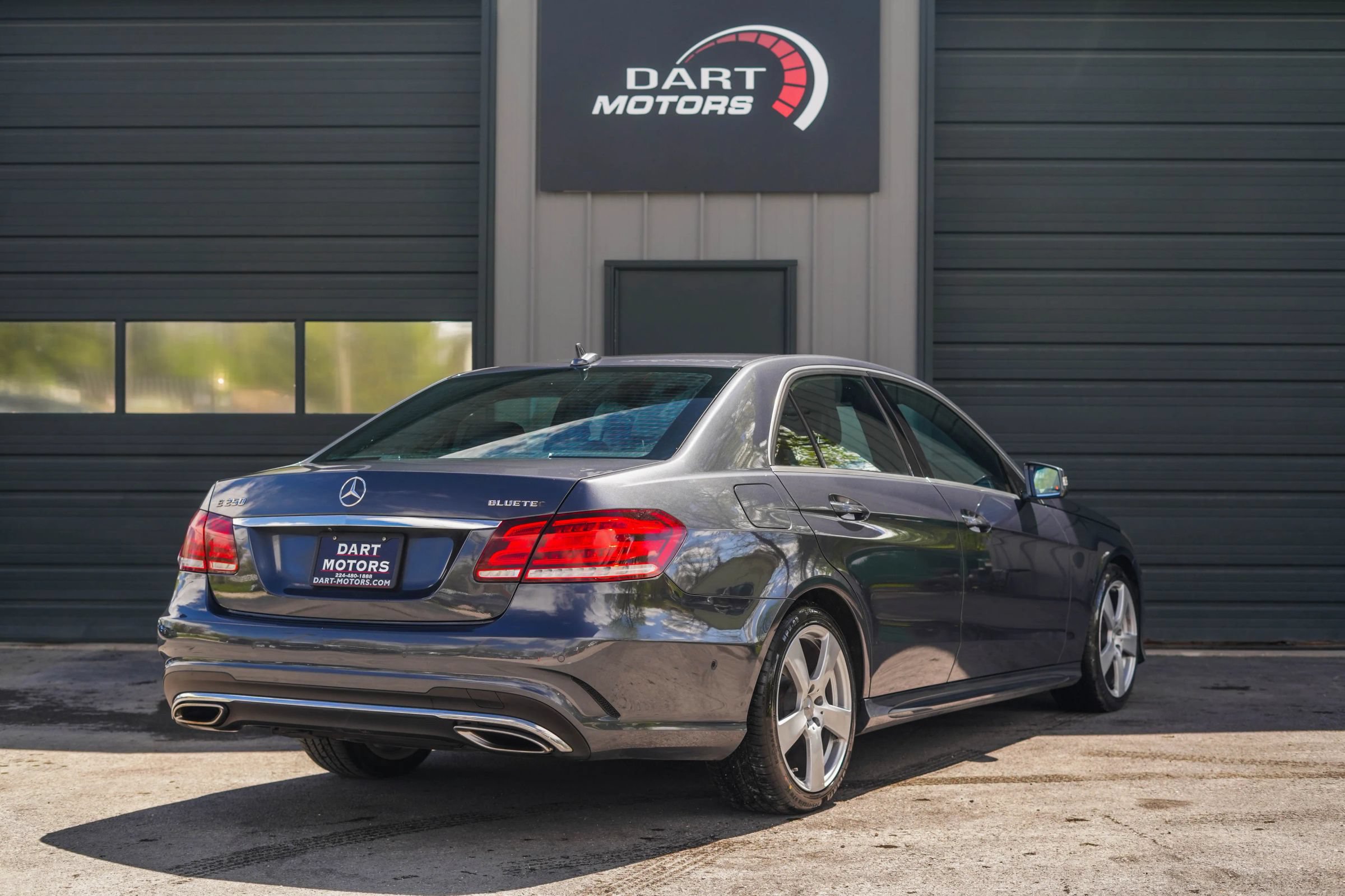 Used 2015 Mercedes-Benz E 250 BlueTEC 4MATIC Sedan image 7