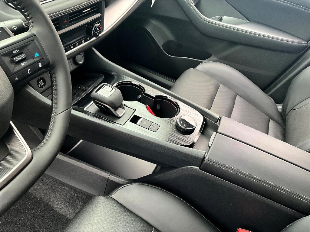 New 2026 Nissan Rogue Dark Armor AWD/4WD image 25