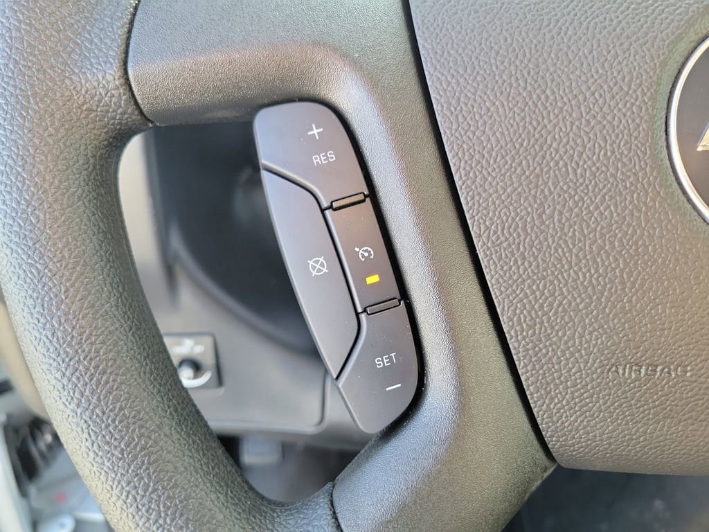 New 2026 Chevrolet Express 3500 Extended RWD image 5