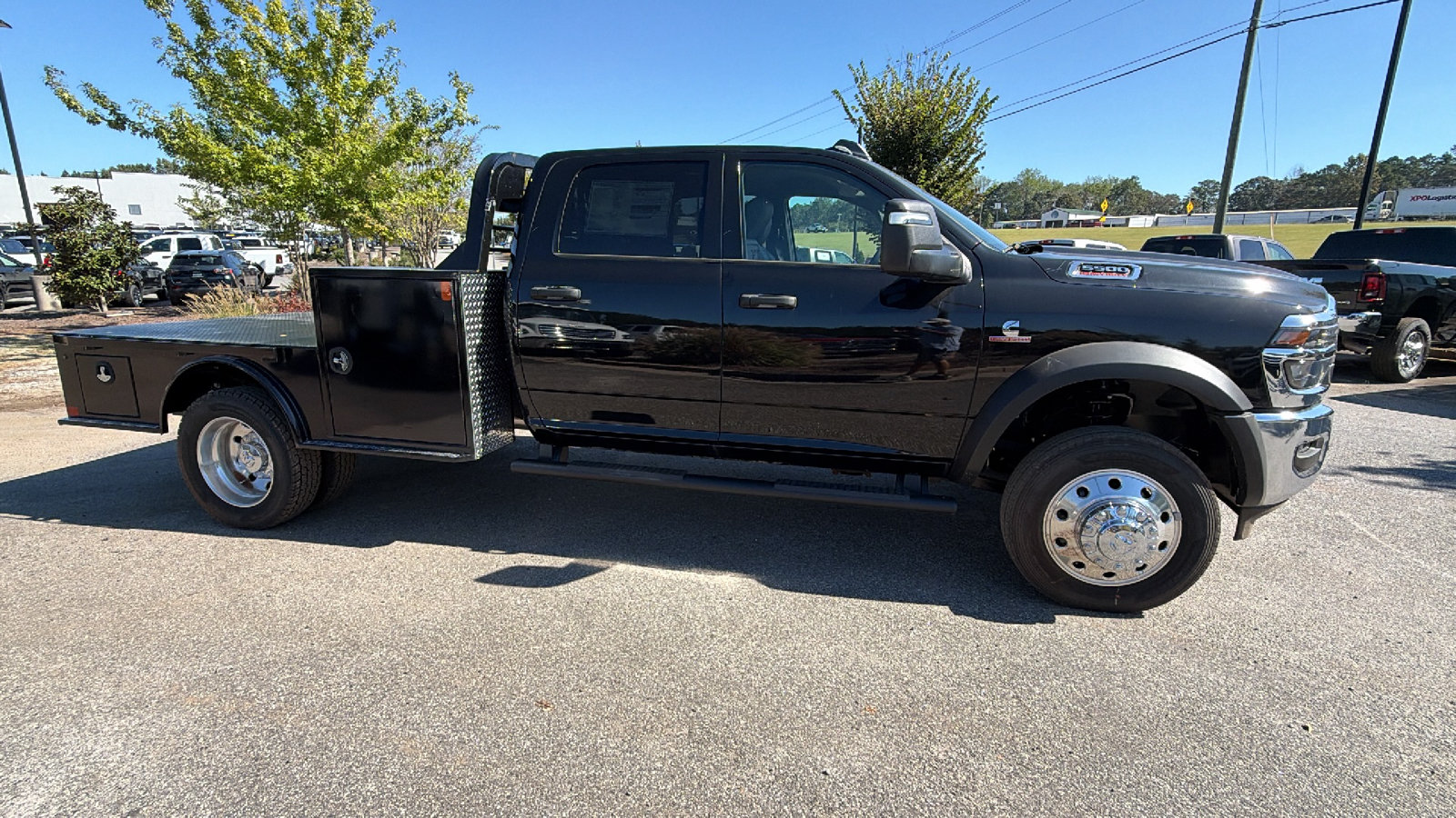 New 2026 RAM 5500 Tradesman w/ Chrome Appearance Group AWD/4WD image 7