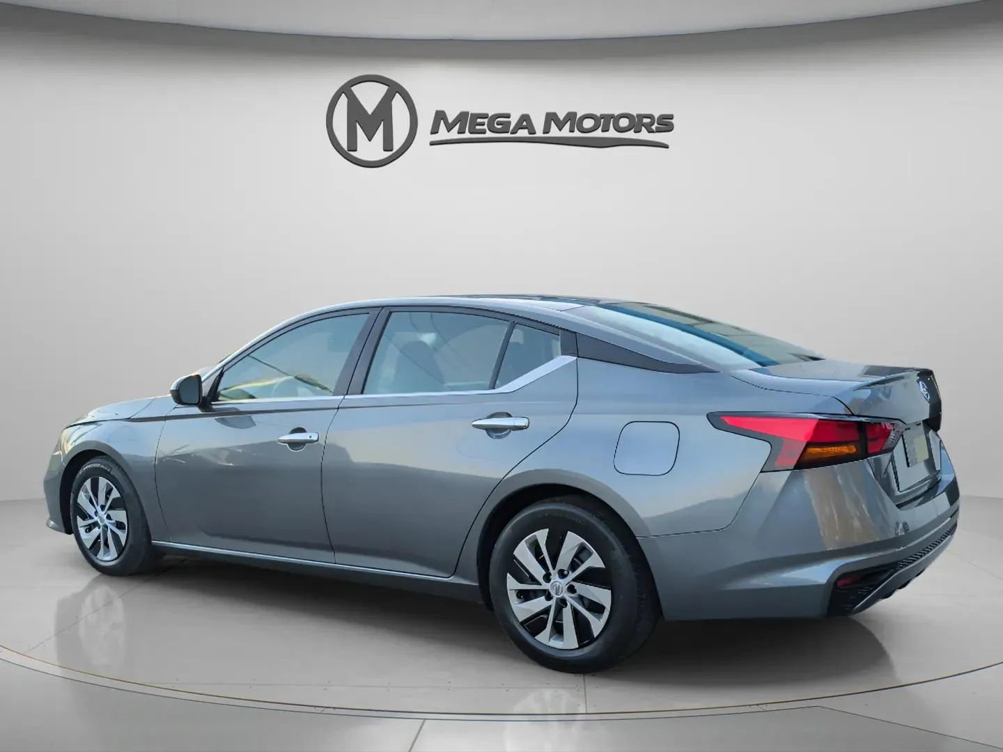 Used 2022 Nissan Altima 2.5 S FWD image 4