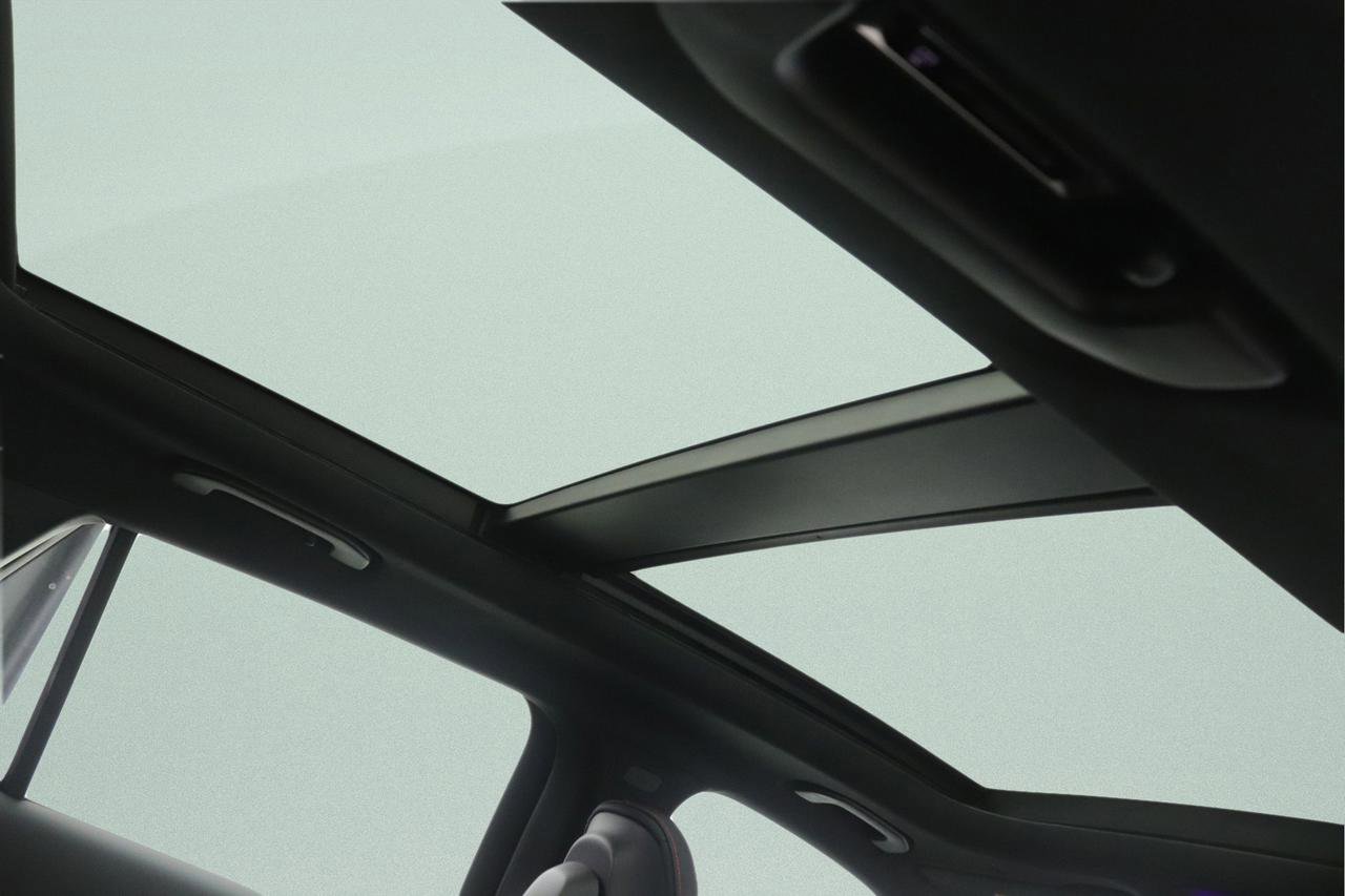 New 2026 Mercedes-Benz GLC 43 AMG 4MATIC image 11