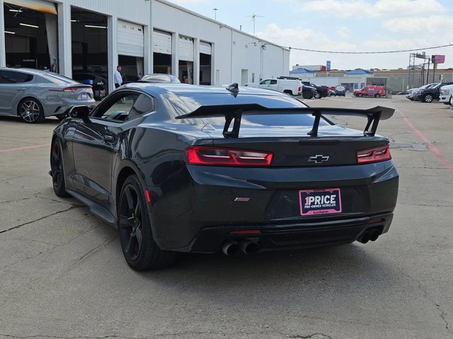 Used 2018 Chevrolet Camaro SS RWD image 7