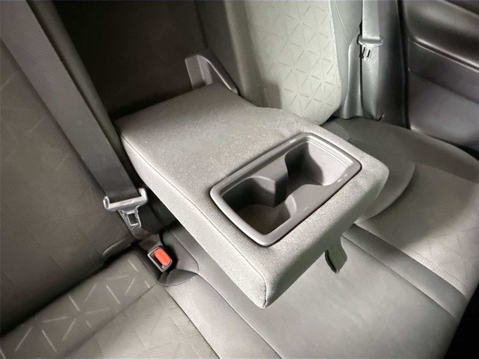 Used 2021 Toyota RAV4 XLE FWD image 46