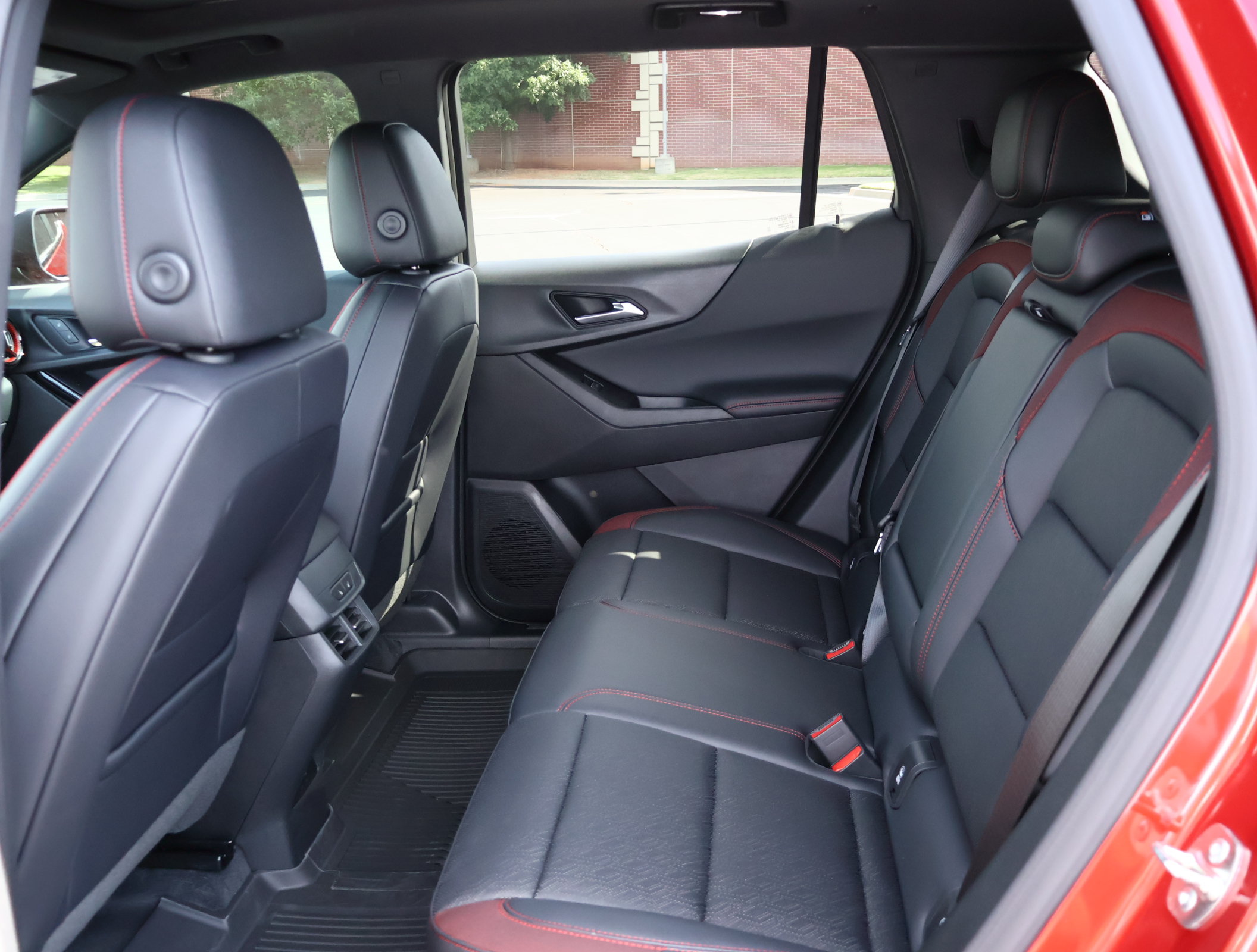 New 2027 Chevrolet Equinox RS w/ Safety and Technology Package FWD image 24