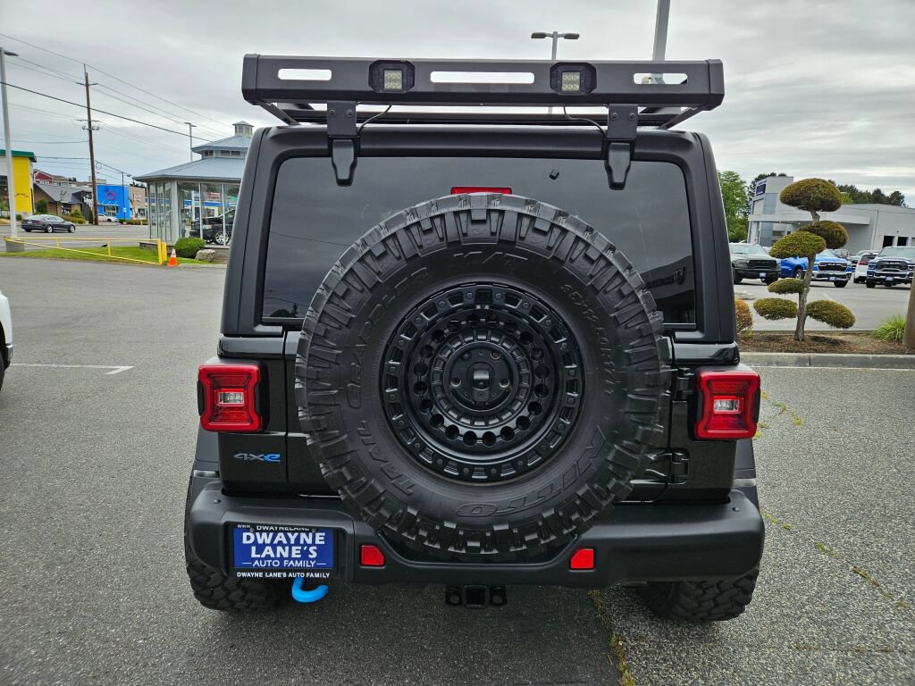 Used 2023 Jeep Wrangler Unlimited Rubicon 4xe w/ Steel Bumper Group AWD/4WD image 4