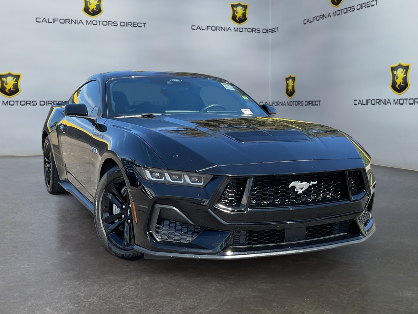 Used 2024 Ford Mustang GT RWD image 3