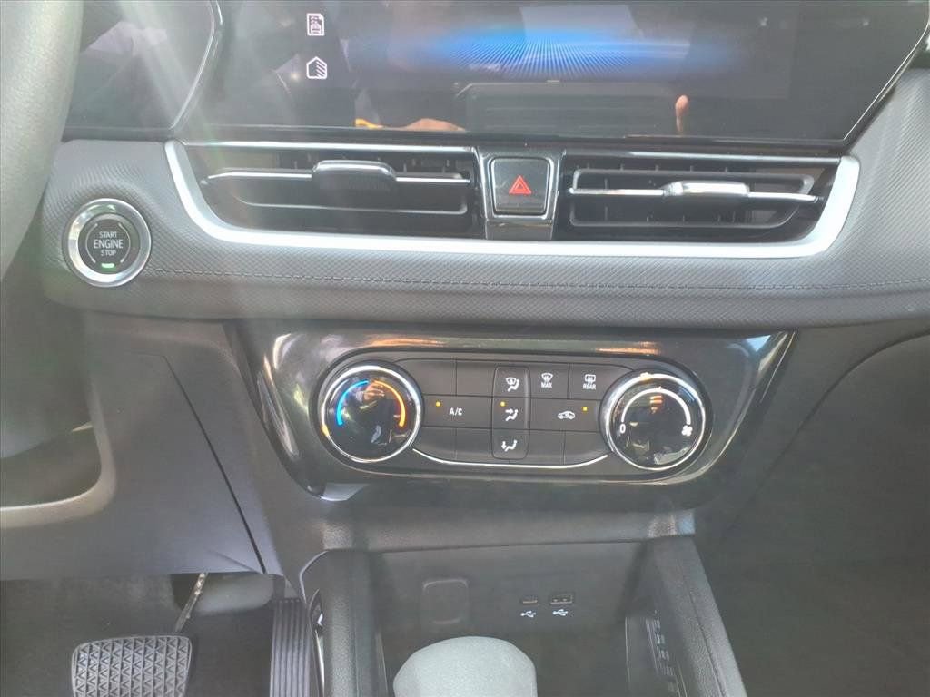 Used 2025 Chevrolet TrailBlazer LT w/ Driver Confidence Package image 14