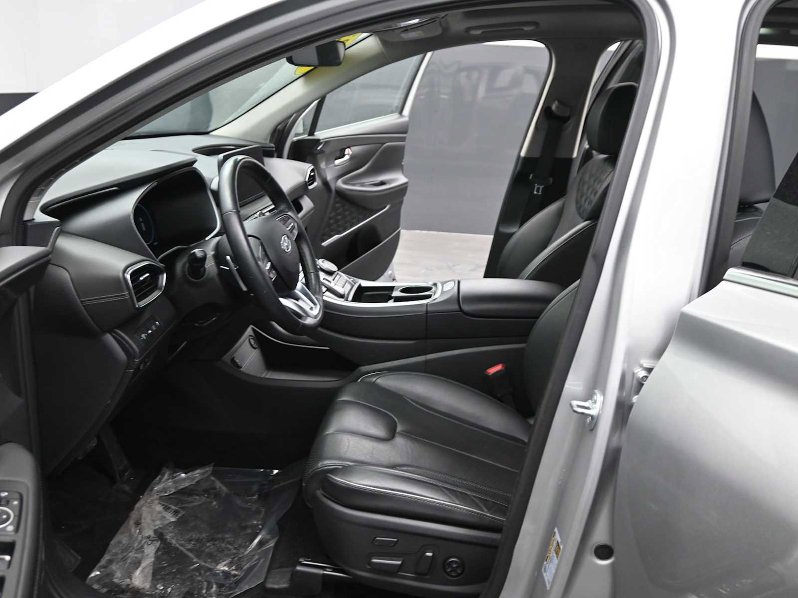 Used 2023 Hyundai Santa Fe Limited image 20