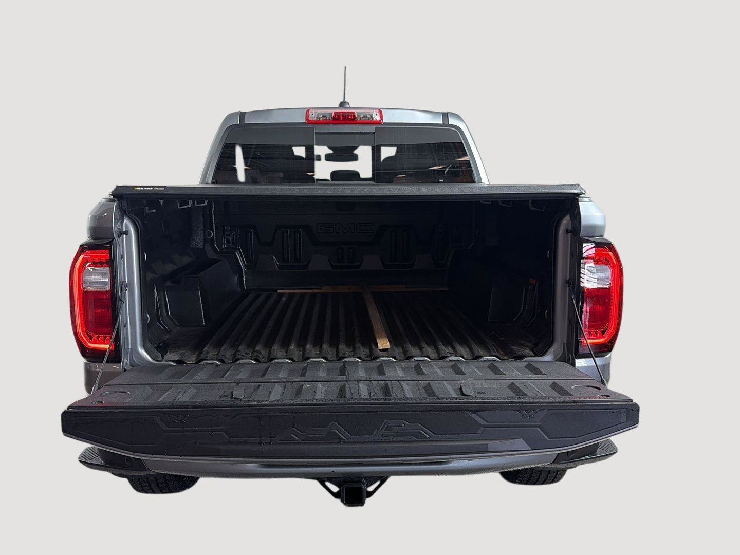 Used 2026 GMC Canyon AT4 w/ AT4 Premium Package AWD/4WD image 17