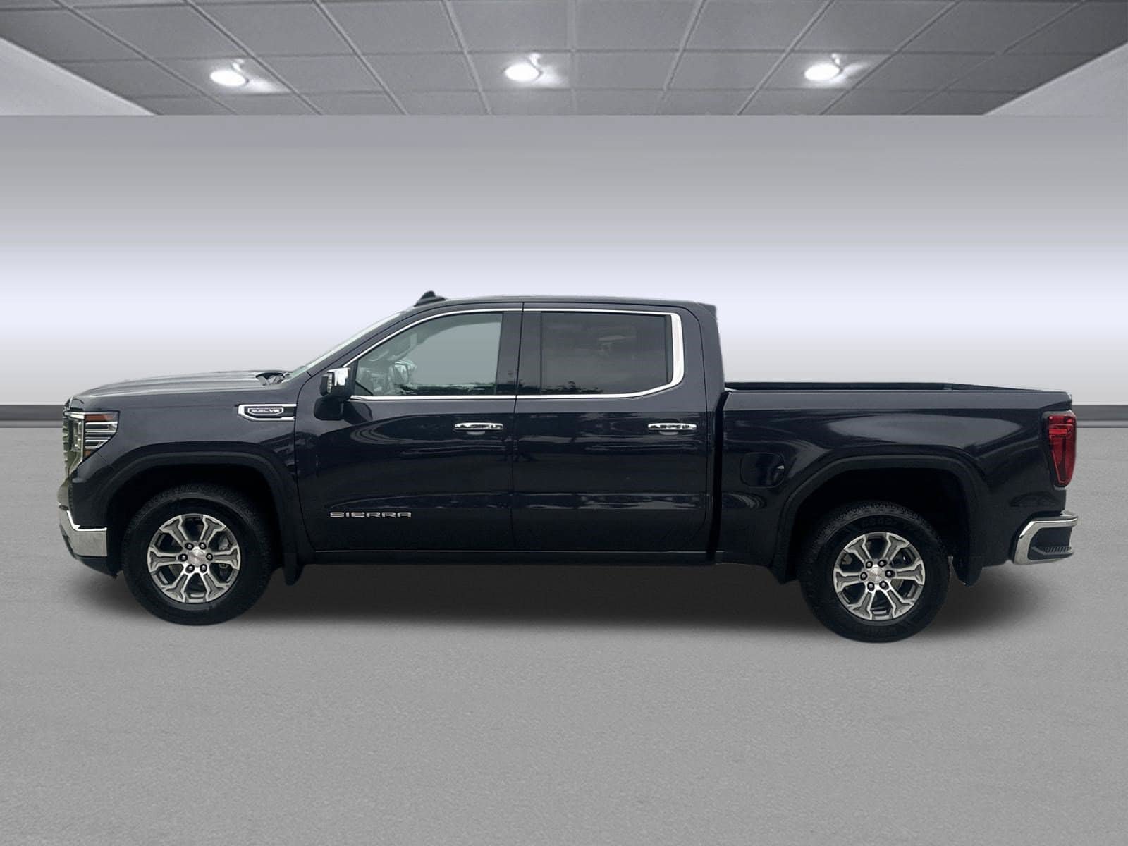 Used 2024 GMC Sierra 1500 SLT RWD image 6