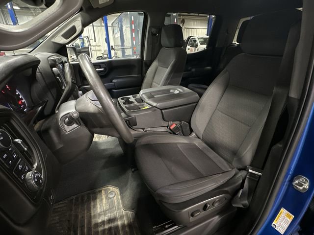Used 2022 Chevrolet Silverado 1500 Custom AWD/4WD image 17