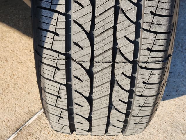 Used 2023 Hyundai Venue Limited FWD image 18