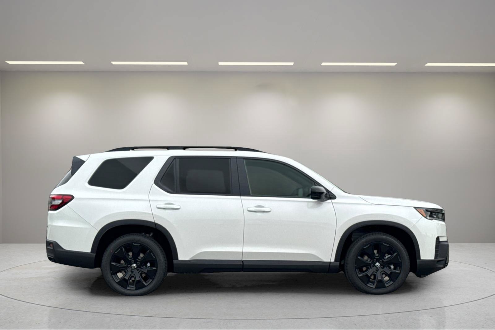 New 2026 Honda Pilot Black Edition image 6