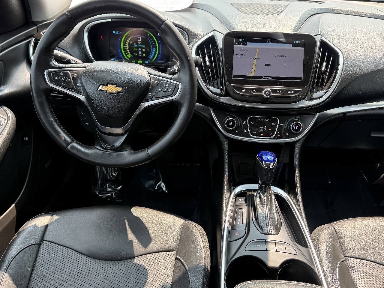 Used 2018 Chevrolet Volt Premier w/ Driver Confidence Package FWD image 7