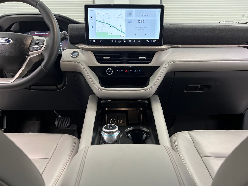 Used 2025 Ford Explorer Active w/ Active Comfort Package image 44