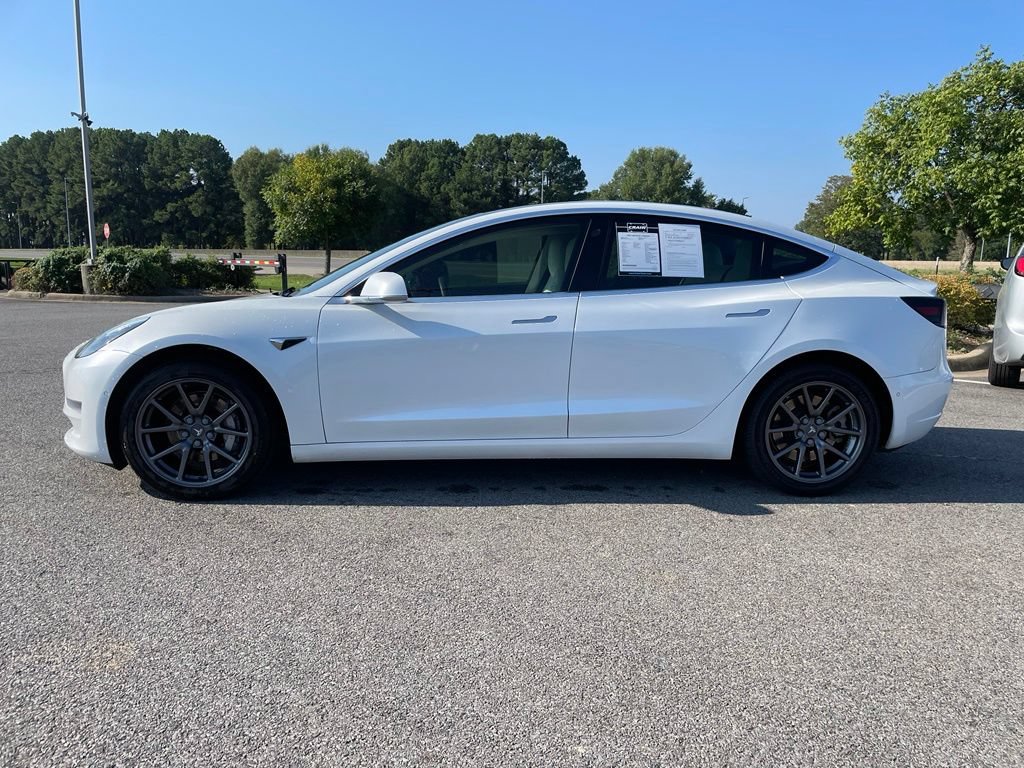 Used 2020 Tesla Model 3 Standard Range RWD image 4