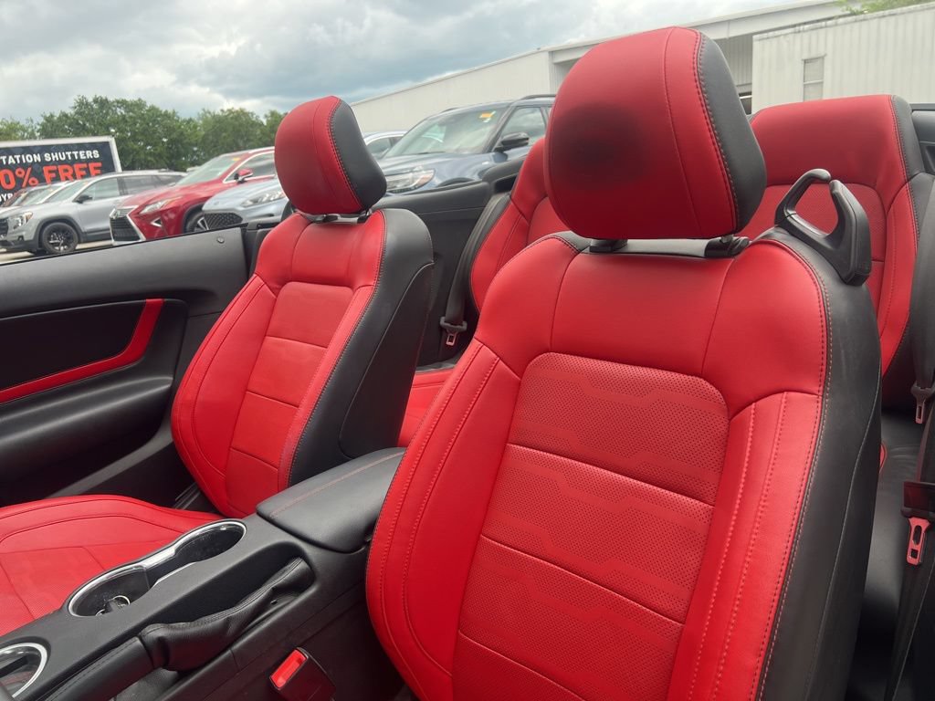 Used 2019 Ford Mustang GT Premium w/ GT Performance Package RWD image 10
