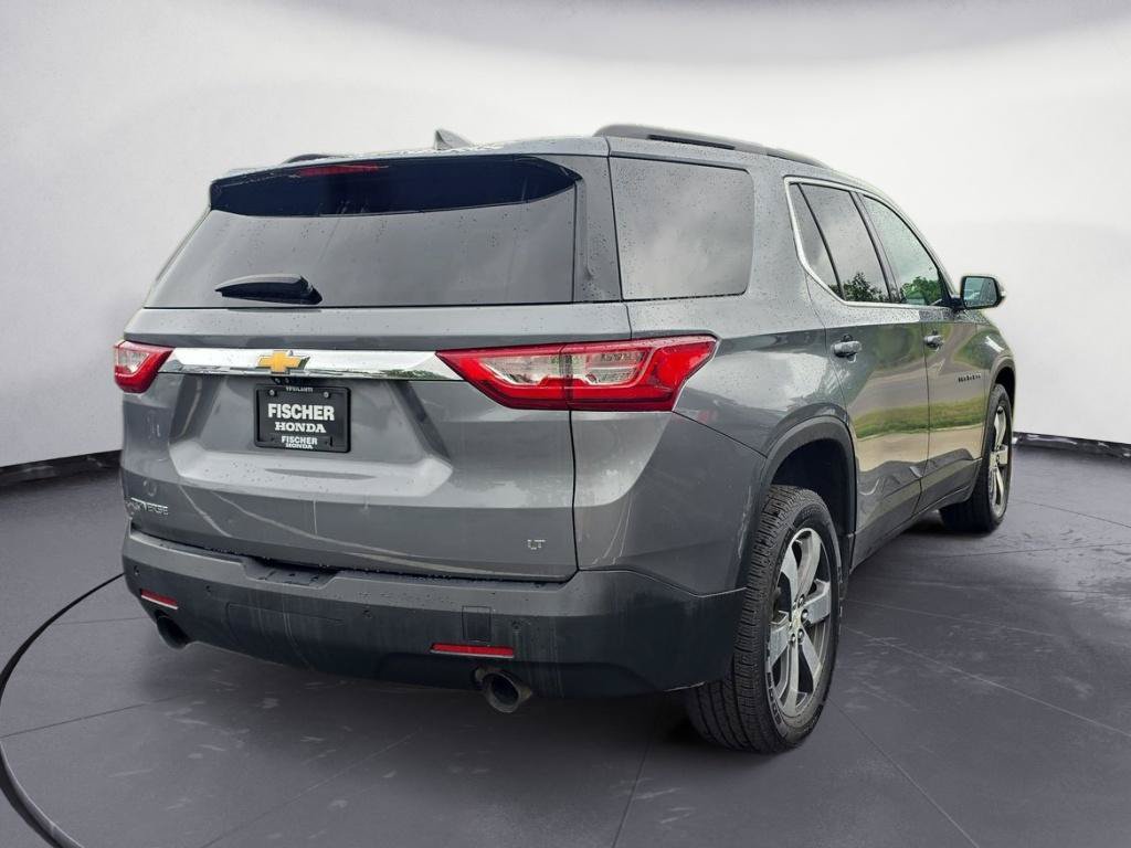 Used 2020 Chevrolet Traverse LT w/ LT Premium Package FWD image 4