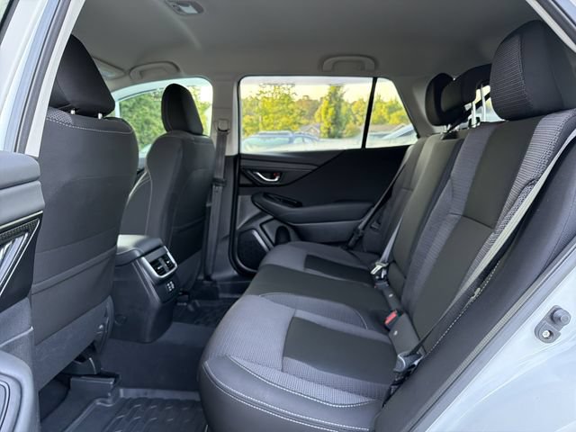Used 2025 Subaru Outback Premium AWD/4WD image 19