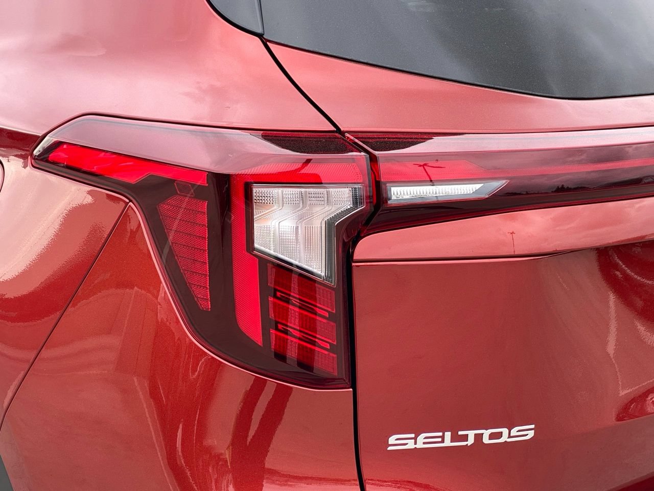 New 2026 Kia Seltos S FWD image 4