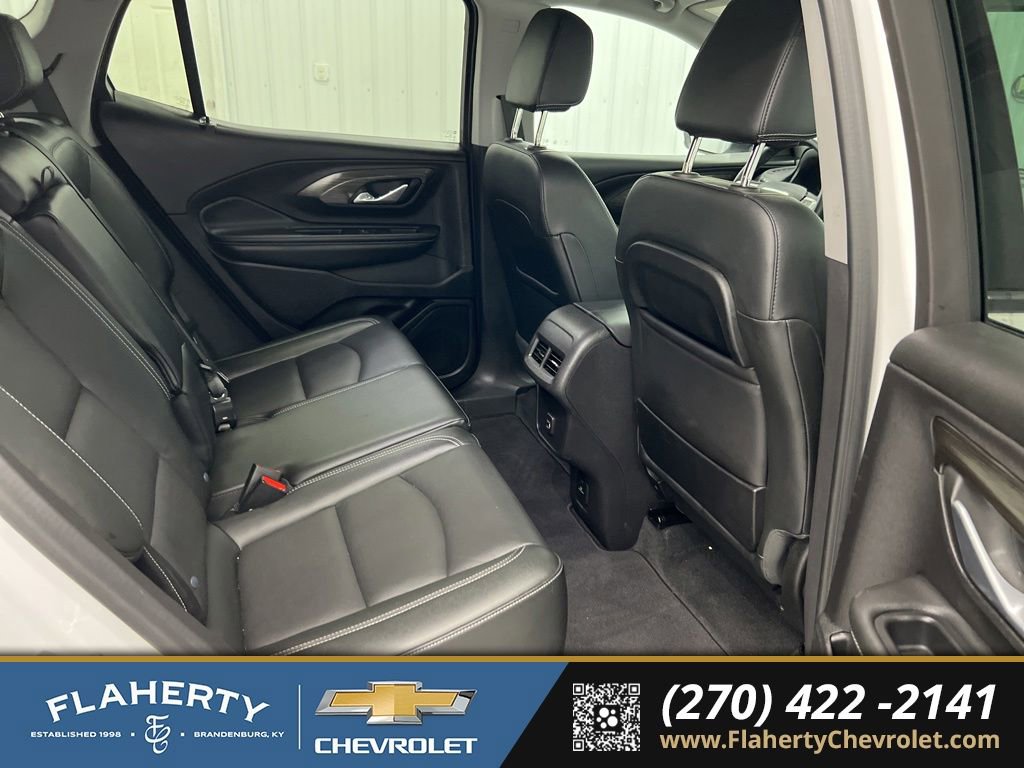 Used 2024 GMC Terrain SLT AWD/4WD image 16