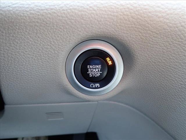 Used 2022 Chrysler Pacifica Touring-L image 24