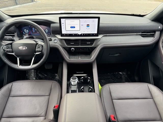 Certified 2025 Ford Explorer Platinum w/ Ultimate Package image 7