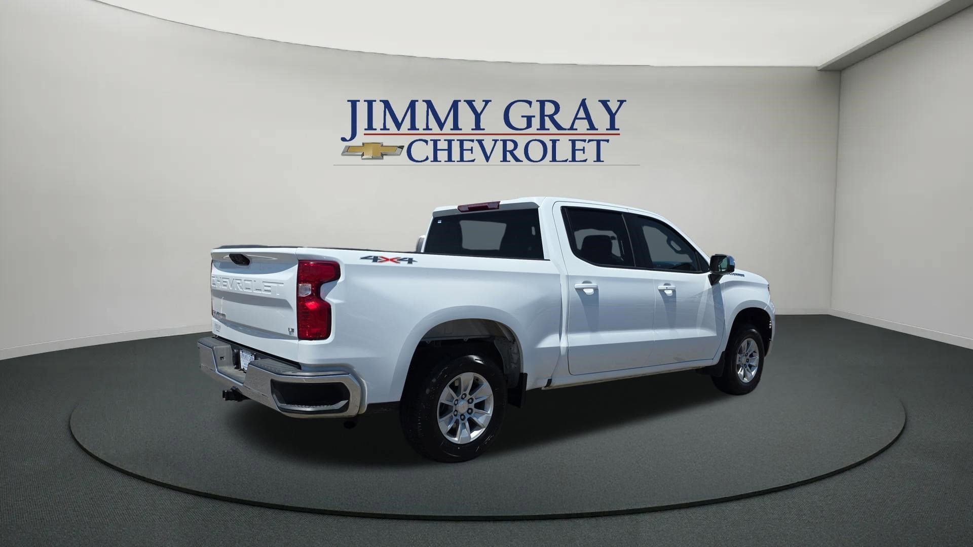 Used 2025 Chevrolet Silverado 1500 LT AWD/4WD image 5