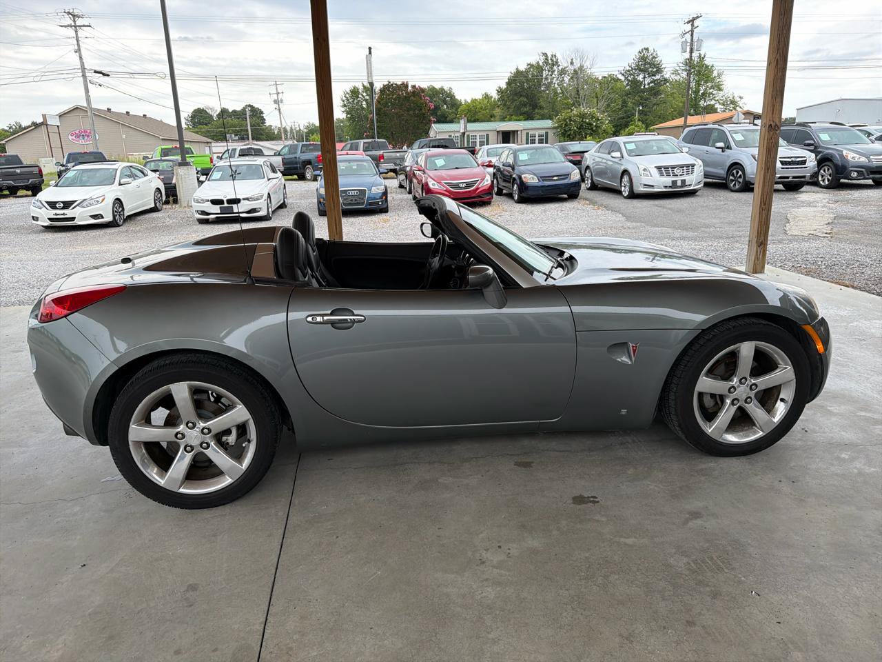 Used 2006 Pontiac Solstice Convertible w/ Premium Package RWD image 7