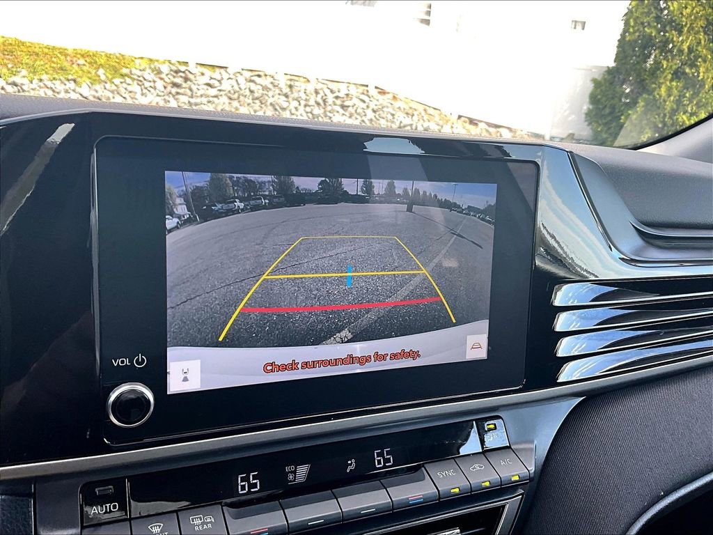 Used 2025 Toyota Camry LE FWD image 19