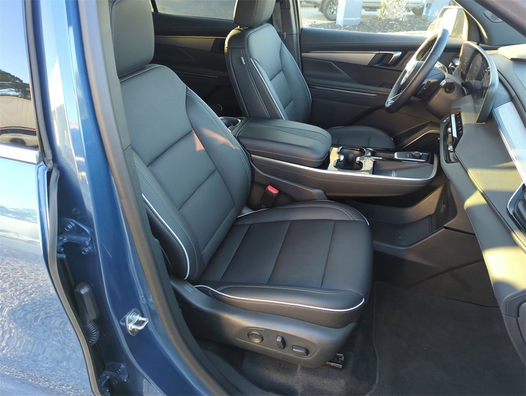 Used 2025 Buick Enclave Preferred image 35