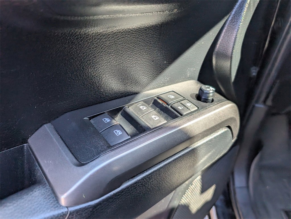 Used 2021 Toyota Tacoma TRD Off-Road image 10