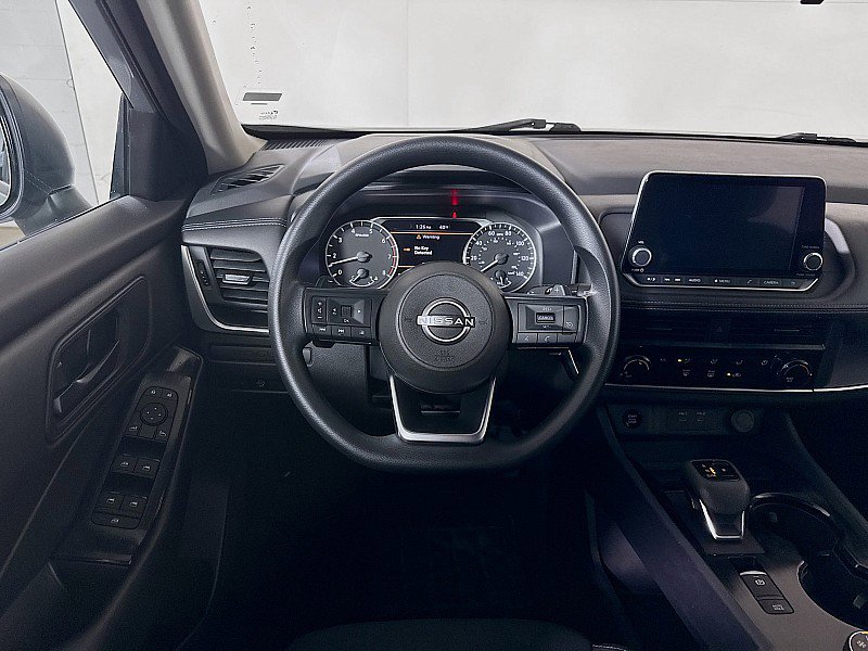 Used 2024 Nissan Rogue S image 21