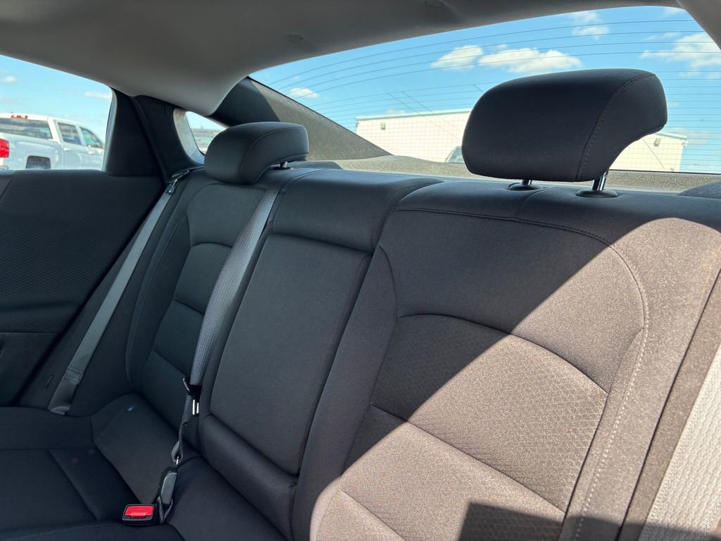 Used 2023 Chevrolet Malibu LT image 31