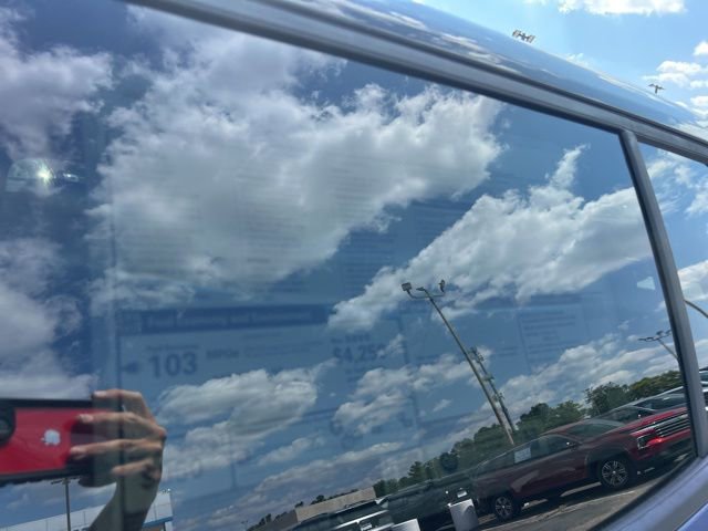 New 2026 Chevrolet Equinox EV LT image 34