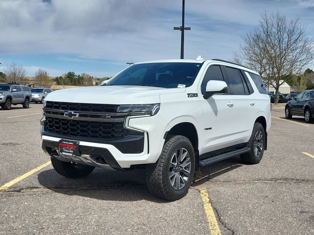 Used 2021 Chevrolet Tahoe Z71 w/ Luxury Package AWD/4WD image 8