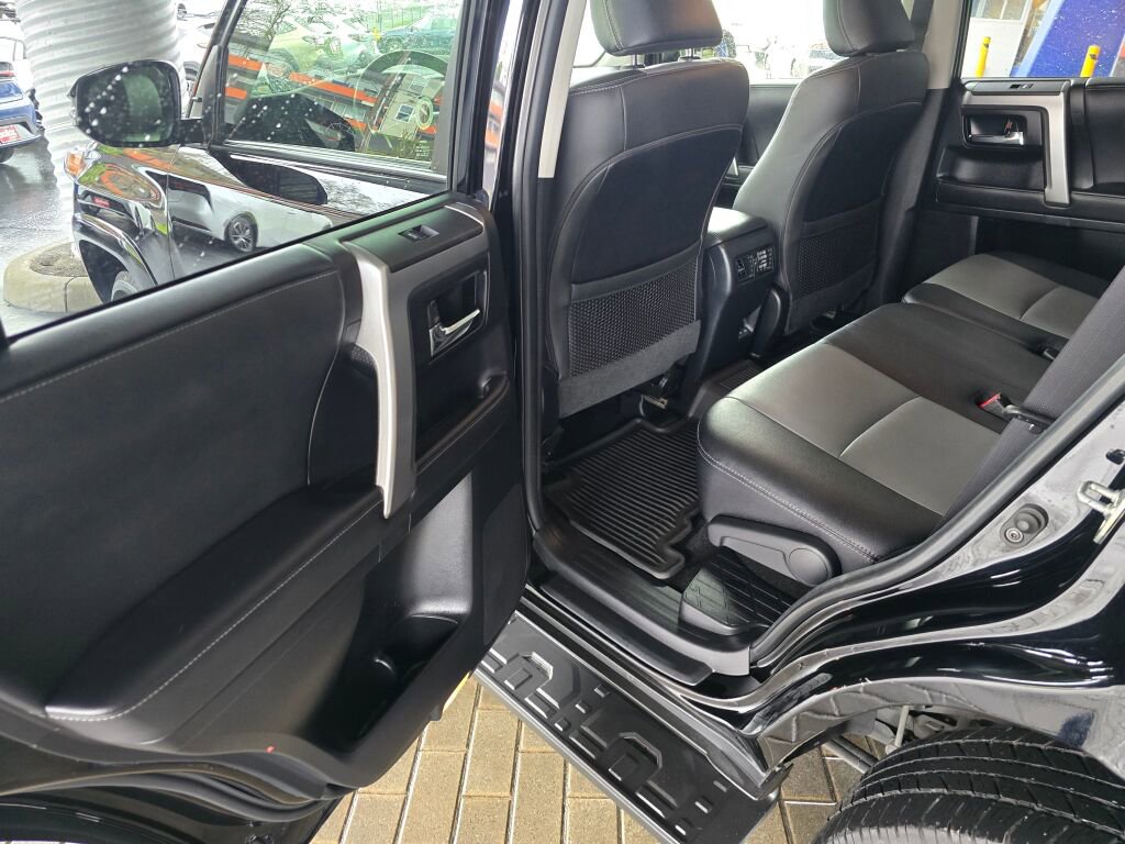 Used 2024 Toyota 4Runner SR5 Premium w/ Moonroof Package AWD/4WD image 18